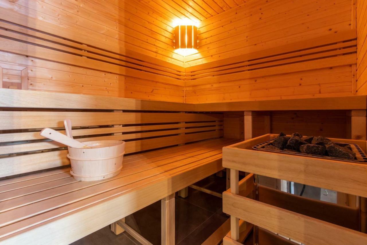Restaurace Penzion Pod Sumarnikem Tvarozna Lhota Exterior foto